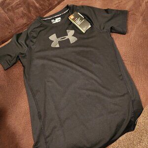 NWT Under Armour Youth T-Shirt – Size YXL